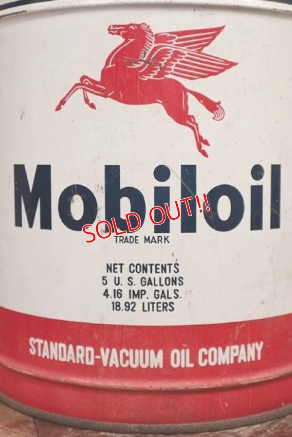 画像3: dp-201201-50 Mobiloil / 1950's 5 U.S.GALLONS Oil Can