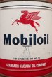画像2: dp-201201-50 Mobiloil / 1950's 5 U.S.GALLONS Oil Can (2)