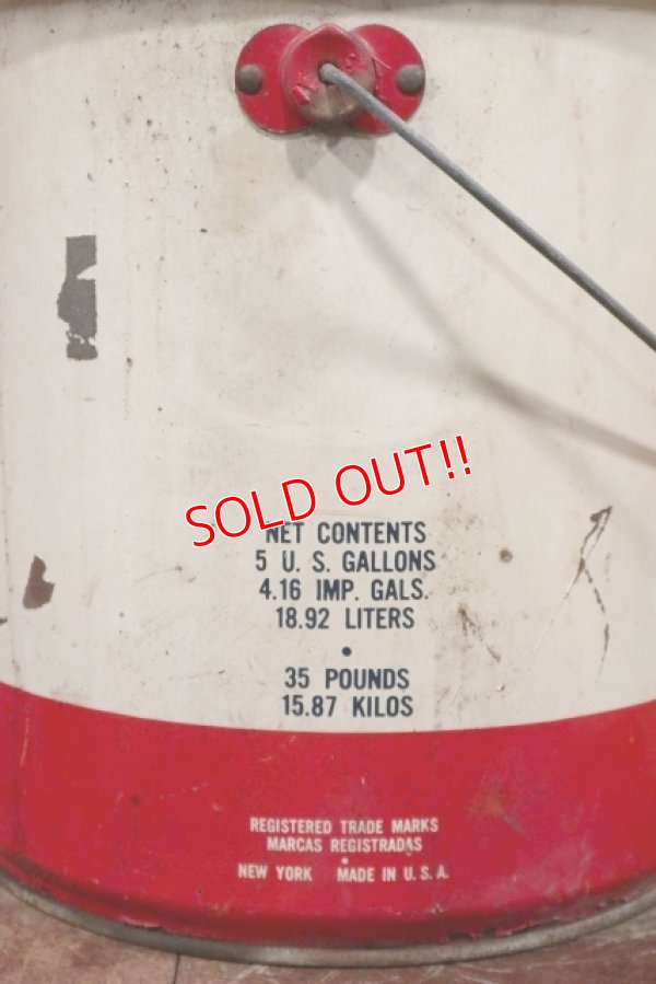 画像4: dp-201201-54 Mobil / 1950's 5 U.S.GALLONS Oil Can