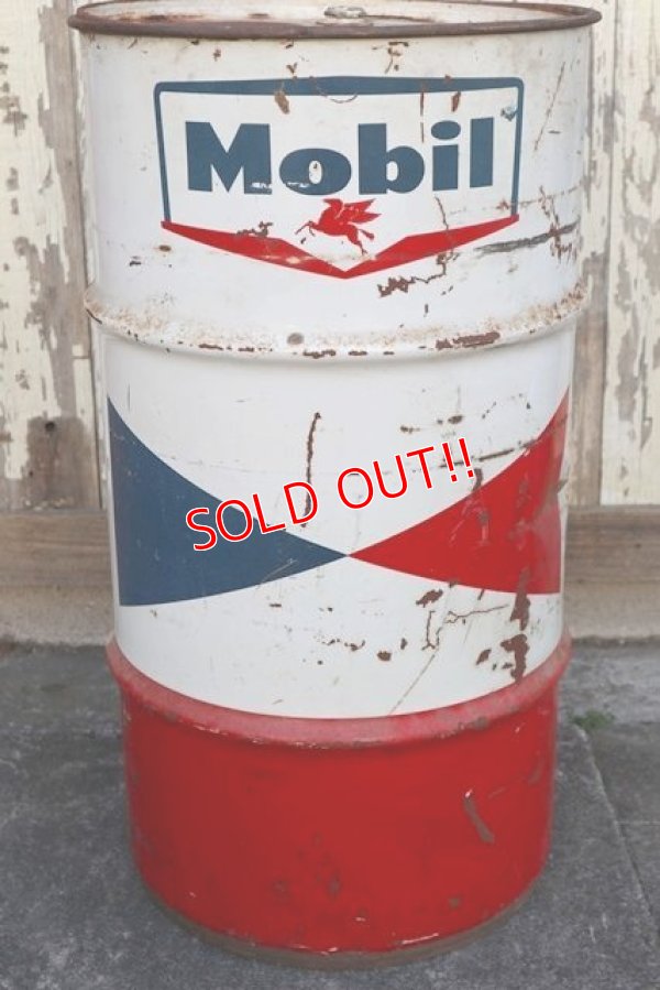 画像2: dp-210301-02 Mobil / 1960's 120 POUNDS 16 GALLONS Oil Can