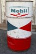 画像1: dp-210301-01 Mobil / 1960's 120 POUNDS 16 GALLONS Oil Can (1)