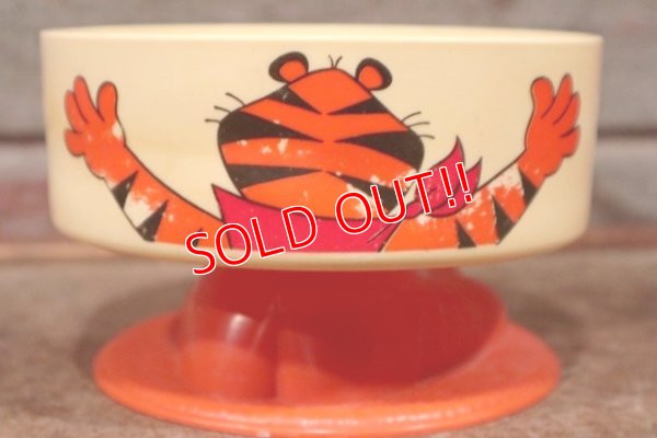 画像2: ct-210201-56 Kellogg's / Tony the Tiger 1981 Plastic Bowl (A)