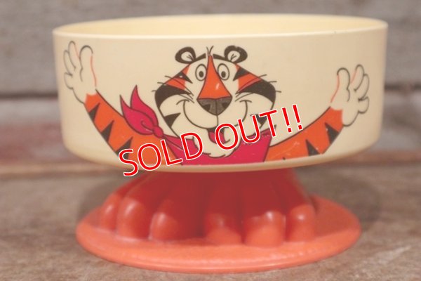 画像1: ct-210201-56 Kellogg's / Tony the Tiger 1981 Plastic Bowl (A)