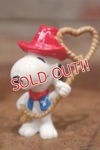 ct-201114-86 Snoopy / Whitman's 1997 PVC Figure "Cowboy"