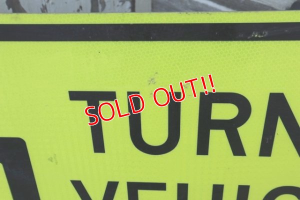 画像4: dp-210401-68 Road Sign "TURNING VEHICHLES"