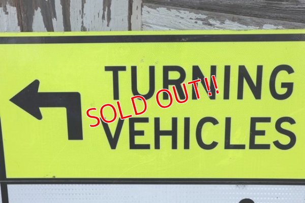 画像2: dp-210401-68 Road Sign "TURNING VEHICHLES" 