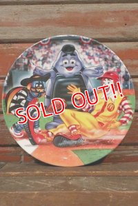 ct-210401-30 McDonald's / 2002 Collectors Plate "Cross Play"