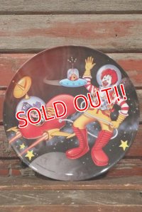 ct-210401-30 McDonald's / 2001 Collectors Plate "Space"