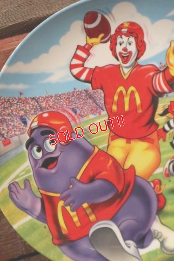 画像2: ct-210401-30 McDonald's / 2002 Collectors Plate "Football"