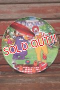 ct-210401-30 McDonald's / 2004 Collectors Plate "Picnic Frisbee"