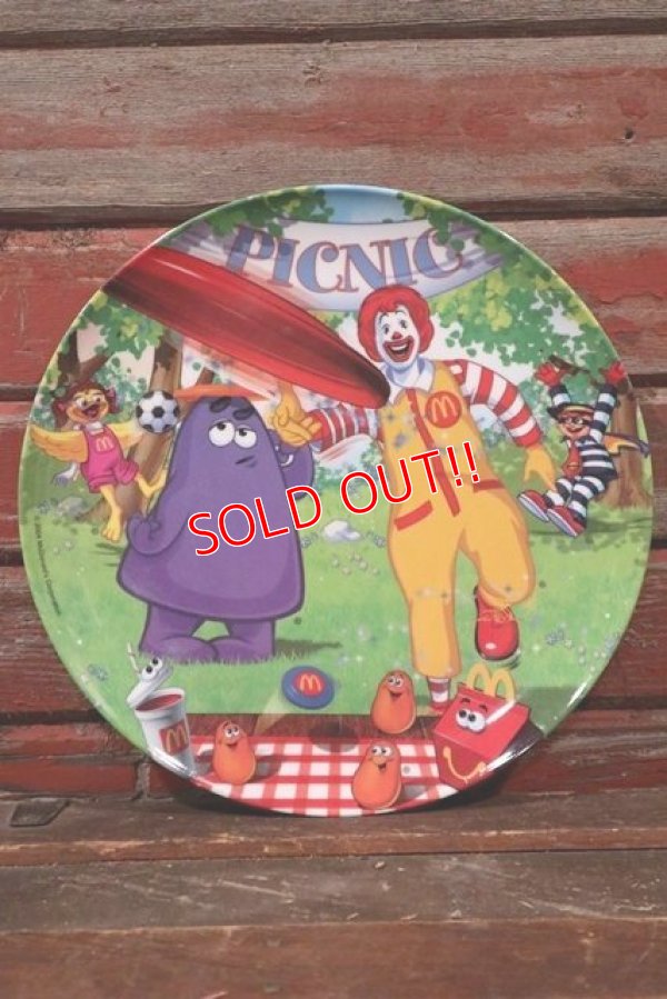 画像1: ct-210401-30 McDonald's / 2004 Collectors Plate "Picnic Frisbee"