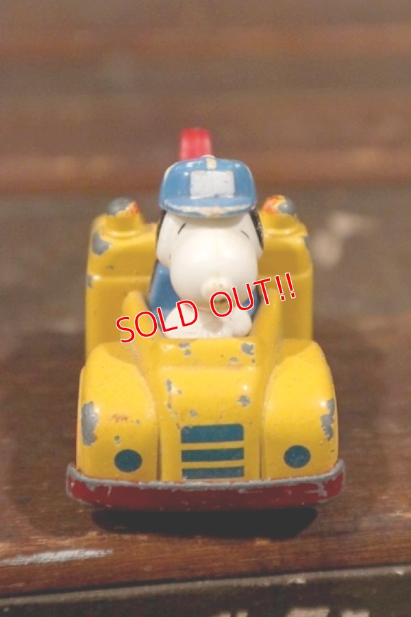 画像2: ct-210401-80 Snoopy / HASBRO 1980's Towing Die-cast Car