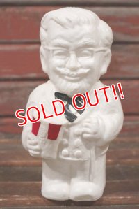 ct-210501-04 Kentucky Fried Chicken(KFC) / 1970's Colonel Sanders Coin Bank (Small)