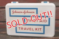 dp-210401-79 Johnson & Johnson / Compact FIRST AID TRAVEL KIT Box