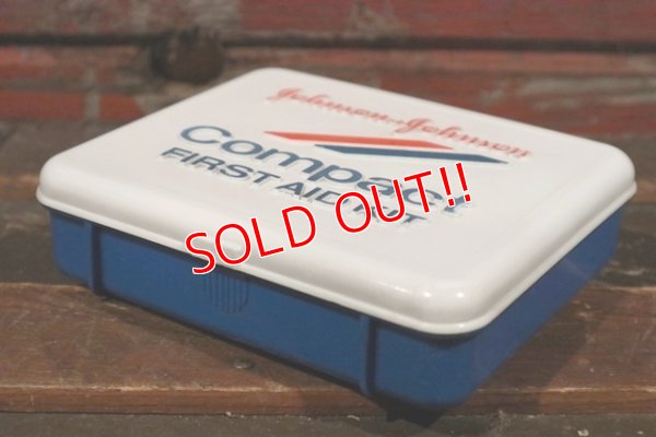 画像3: dp-210401-78 Johnson & Johnson / Compact FIRST AID KIT Box