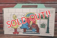 ct-210401-81 SESAME STREET / 1973 Paper Carry Box