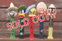pz-130917-04 LOONEY TUNES Back in Action / PEZ Dispenser Set