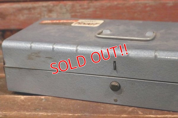 画像3: dp-210501-11 Black & Decker Handy Electric FIXKIT / Vintage Tool Box