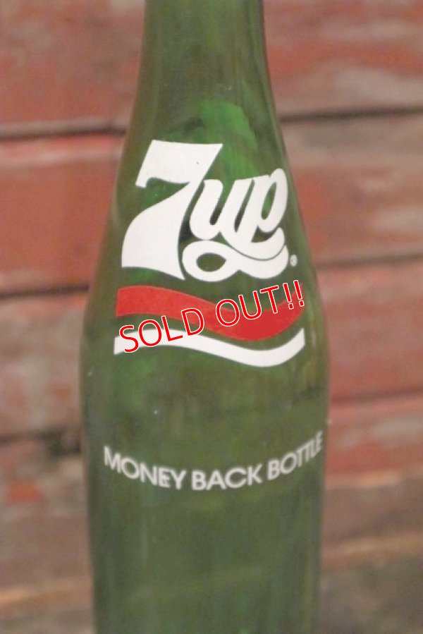 画像2: dp-210301-82 7up / 1970's 16 FL.OZ Bottle "Odd Logo"