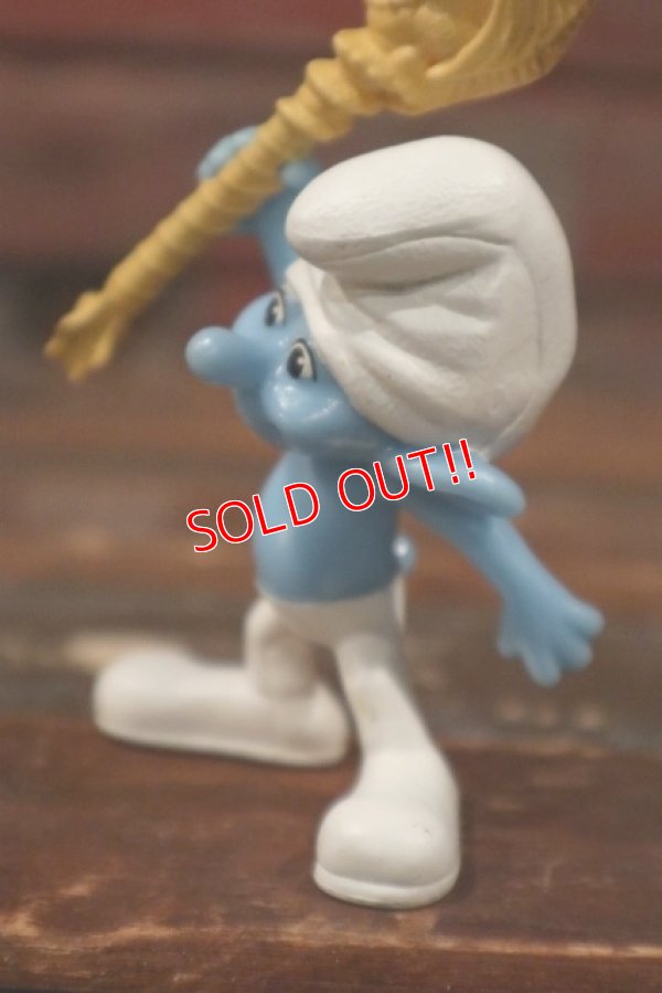 画像2: ct-210501-100 Smurf / McDonald's 2011 Meal Toy "Clumsy"