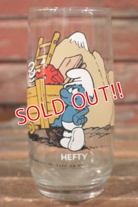 gs-141101-67 SMURF / Hardee's 1982 Glass "HEFTY"