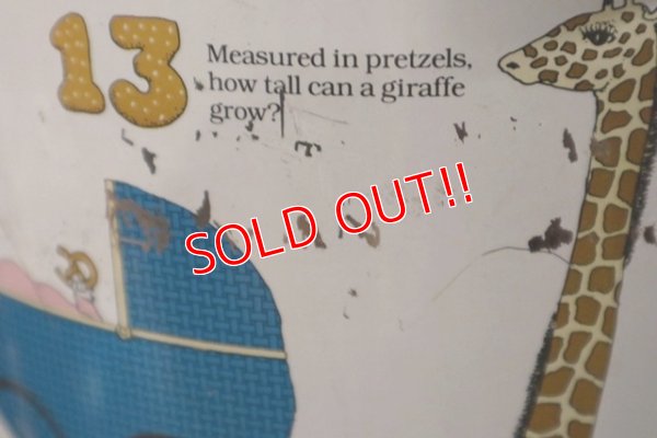 画像9: dp-210501-37 INCREDIBLE PRETZLE FACTS / Vintage Tin Can