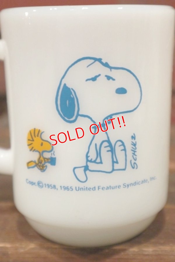 画像2: kt-210601-06 Snoopy / Fire King 1960's-1970's 9oz Mug "Coffee Break"