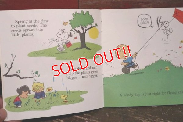 画像3: ct-200415-01 SNOOPY'S facts & fun book about seasons / 1970's Picture Book