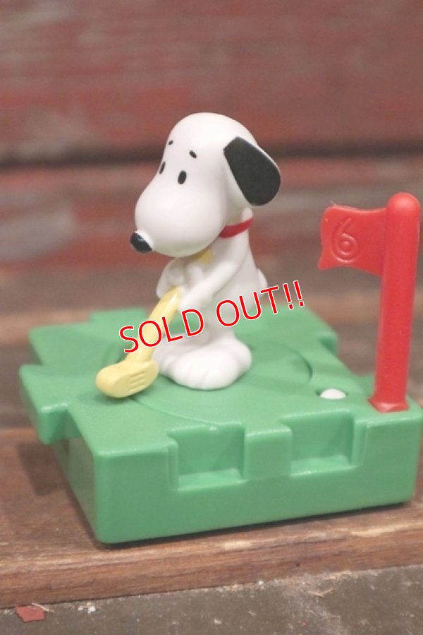 画像1: ct-210501-59 Snoopy / McDonald's 1996 Meal Toy "Golf"