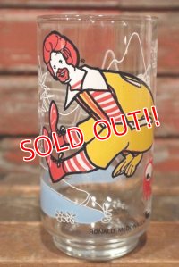 gs-210701-21 McDonald's / 1977 Action Series "Ronald McDonald" Glass