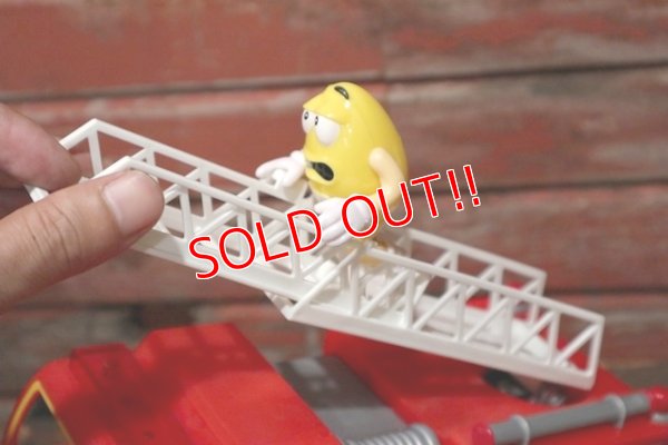 画像3: ct-210701-109 Mars / m&m's 2011 Fire Truck Candy Dispenser