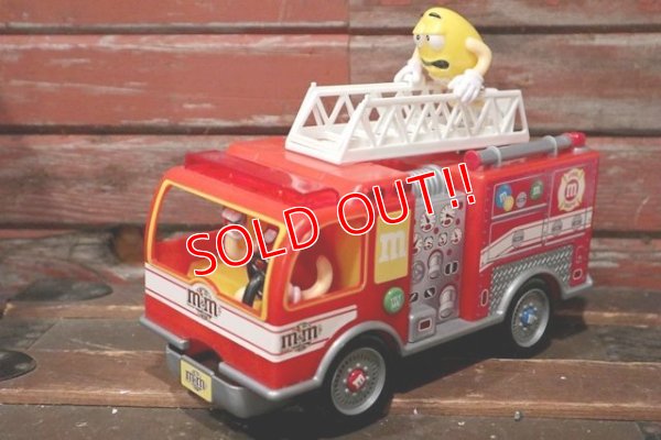 画像1: ct-210701-109 Mars / m&m's 2011 Fire Truck Candy Dispenser