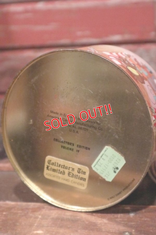 画像9: ct-210701-38 Walt Disney's / 1970's Merry Christmas Collectors Edition Volume IV Tin Can