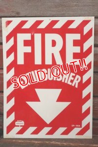 dp-210701-48 FIRE EXTINGUISHER / Vintage Plastic Sign
