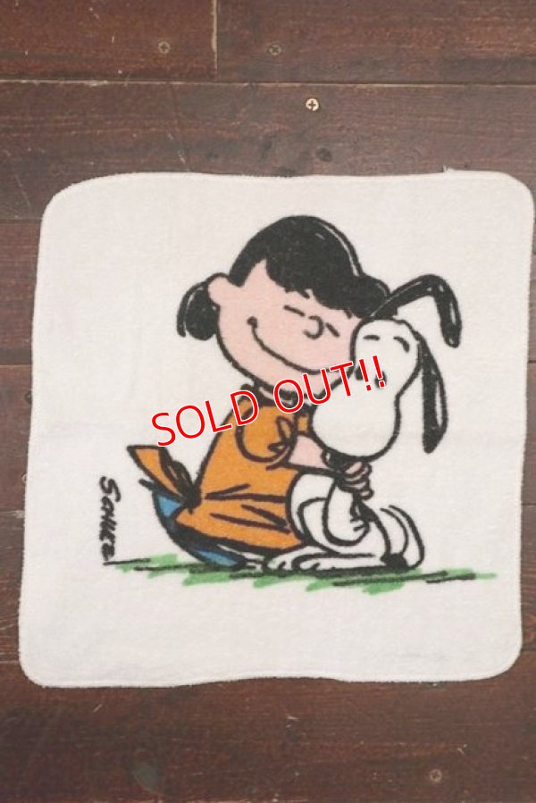 画像1: ct-210801-15 Snoopy & Lucy / 1970's Hand Towel 
