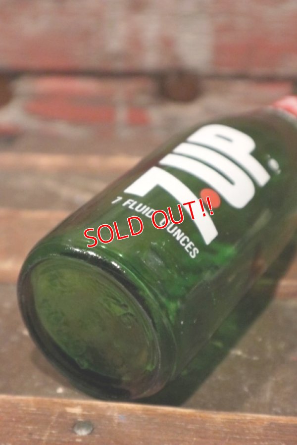 画像6: dp-210801-06 7up / 1970's 7 FL.OZ.Bottle (B)