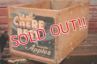 dp-210601-06 CHERE BEST WASHINGTON Apples / Vintage Wood Box