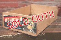 dp-180110-05 Mountain Lion Brand Colorado Peaches / Vintage Wood Box