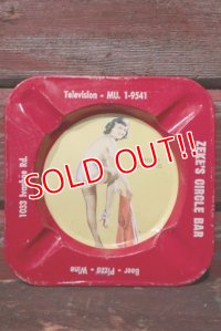 dp-210801-43 PIN-UP GIRL / Vintage Ashtray