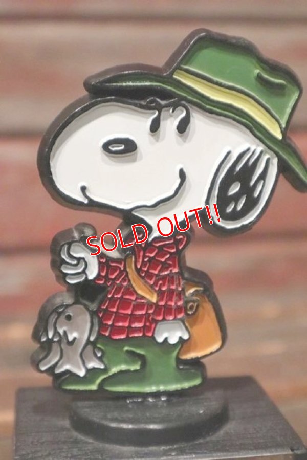 画像2: ct-210801-36 Snoopy / AVIVA 1970's Trophy "World's Greatest Fisherman"