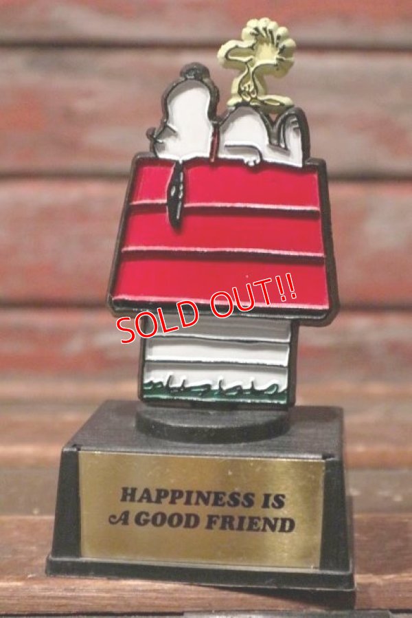 画像1: ct-210801-35 Snoopy / AVIVA 1970's Trophy " Happiness is a Good Friend"