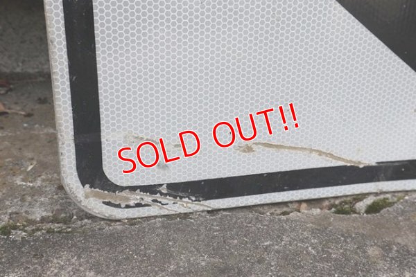 画像7: dp-210801-34 Road Sign "ONE WAY ←"