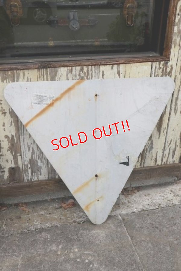 画像7: dp-210801-34 Road Sign "YIELD"