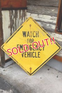 dp-210801-34 Road Sign / WATCH FOR EMERGENCY VEHICLE