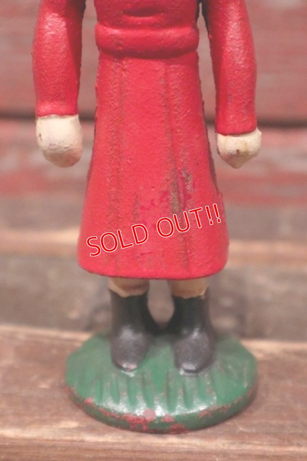 画像3: ct-211101-02 Popeye / Olive Oyl 1930's-1940's Cast Iron Coin Bank