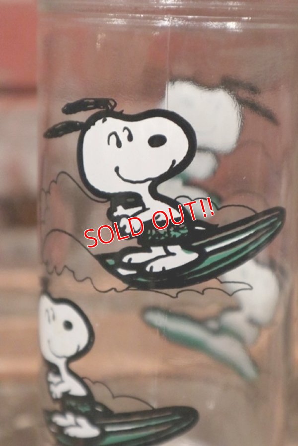 画像2: ct-211101-64 KRAFT / PEANUTS 1980's Jelly Glass "Snoopy"