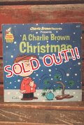 ct-211101-47 A Charlie Brown Christmas / 1977 Book & Record