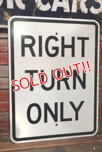 dp-211110-59 Road Sign "RIGHT TURN ONLY"
