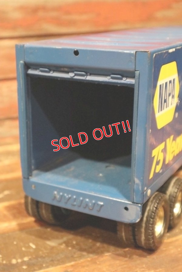 画像8: dp-211201-27 NAPA / NYLINT 1999 NAPA 75Year's of Excellence Trailer Truck Toy