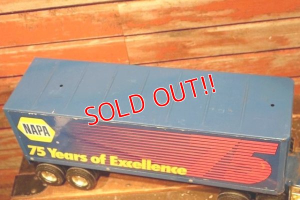 画像6: dp-211201-27 NAPA / NYLINT 1999 NAPA 75Year's of Excellence Trailer Truck Toy
